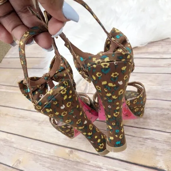 🆕 Betsey Johnson Y2K Floral Print High Heeled Platform Ankle Strap Sandal Sz 8