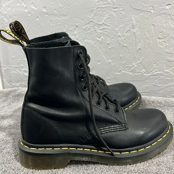 🔥 “DOC” Dr. Martens 1460 VIRGINIA PASCAL LEATHER BOOTS - Women Sz 6L - PERFECT