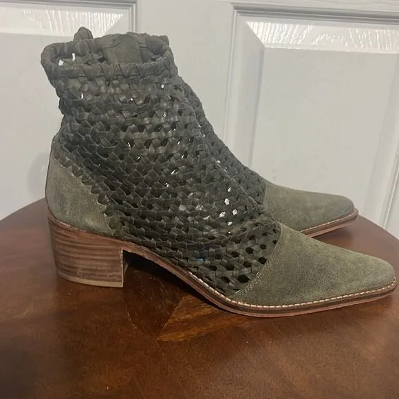 🔥 FREE PEOPLE In The Loop Woven Suede Boots Olive Green Sz 40 (9.5) - PERFECT