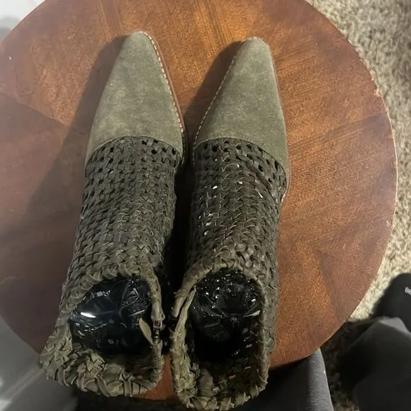 🔥 FREE PEOPLE In The Loop Woven Suede Boots Olive Green Sz 40 (9.5) - PERFECT