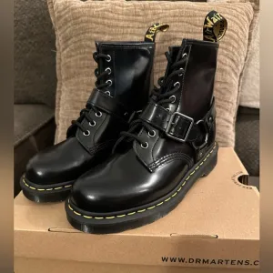 1460 Harness Black Polished Smooth Leather Lace Up Boot