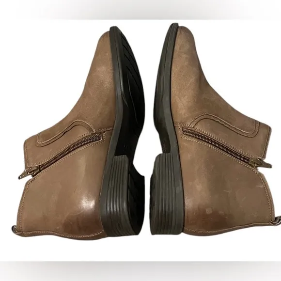 Abeo Bio System Unike women’s 9N Nuback suede leather distressed ankle boots