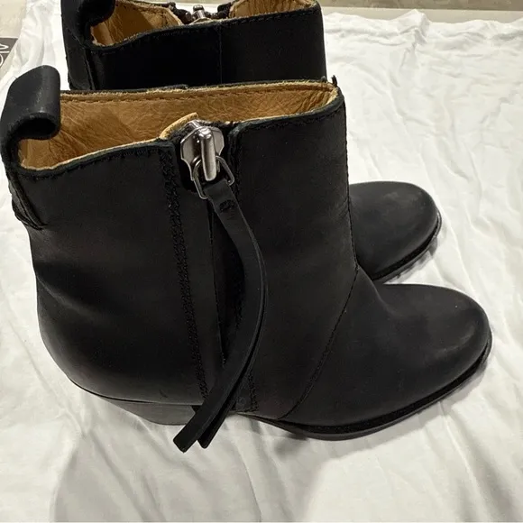 Acne Black Ankle Boots Sleek Chelsea Style
