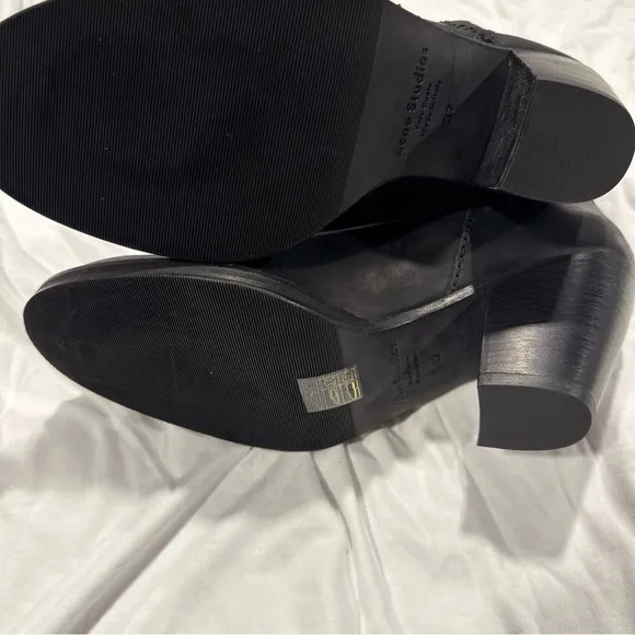 Acne Black Ankle Boots Sleek Chelsea Style