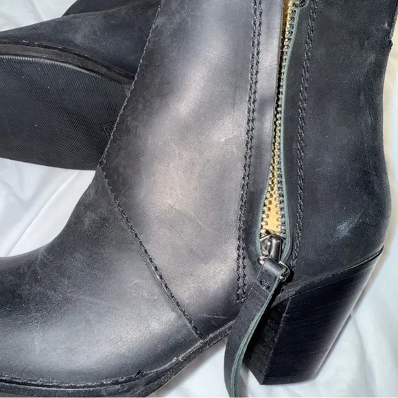 Acne Black Ankle Boots Sleek Chelsea Style