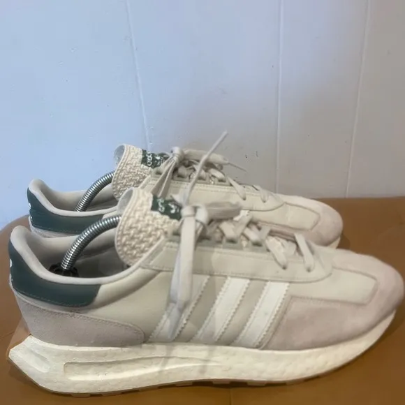 Adidas Retropy F2 Running Shoes Retro Style Sneakers Athletic Mens Size 11.5