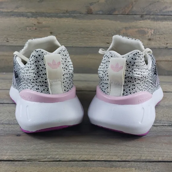 adidas Swift Run 22 W Women's Running Casual Shoes