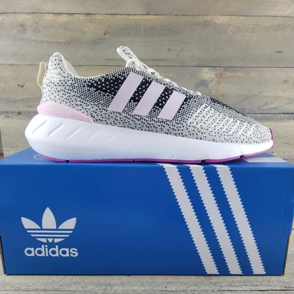 adidas Swift Run 22 W Women's Running Casual Shoes