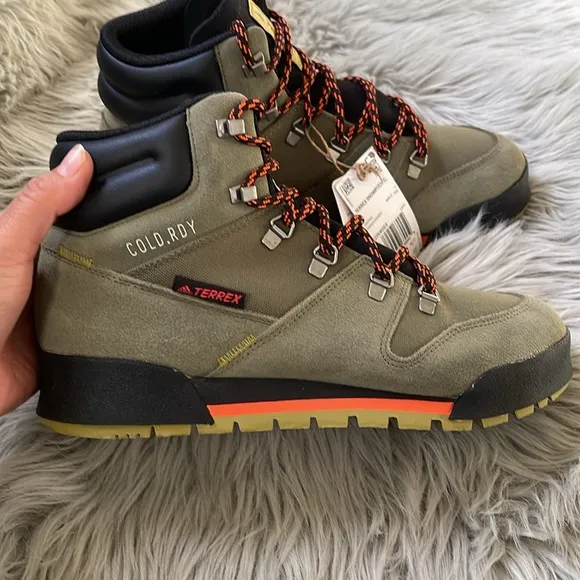 Adidas Terrex snowpitch cold. Rdy