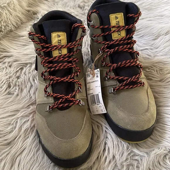 Adidas Terrex snowpitch cold. Rdy