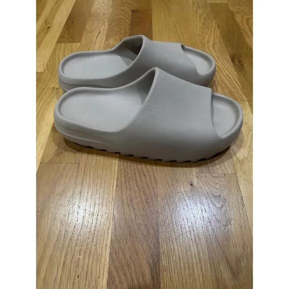 Adidas Yeezy Sandals Womens 11 Slide Casual Slip On Rubber Open Toe Comfort