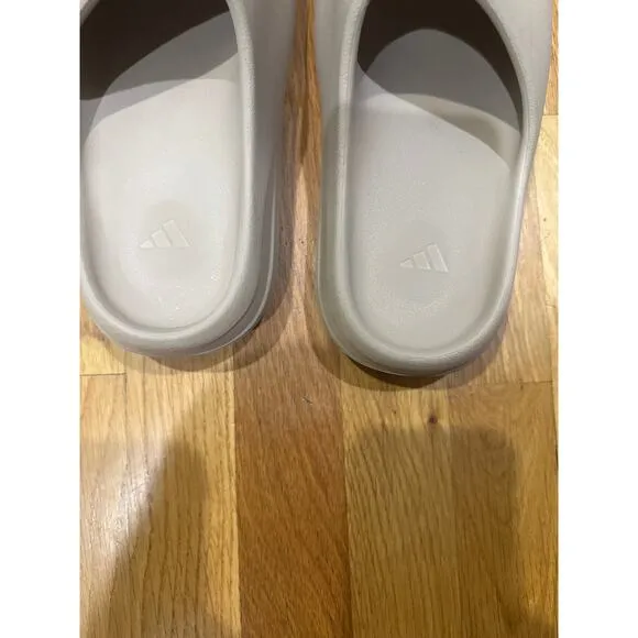 Adidas Yeezy Sandals Womens 11 Slide Casual Slip On Rubber Open Toe Comfort