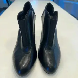 Adrianne Vittadini women’s high heel black leather ankle boots size 10