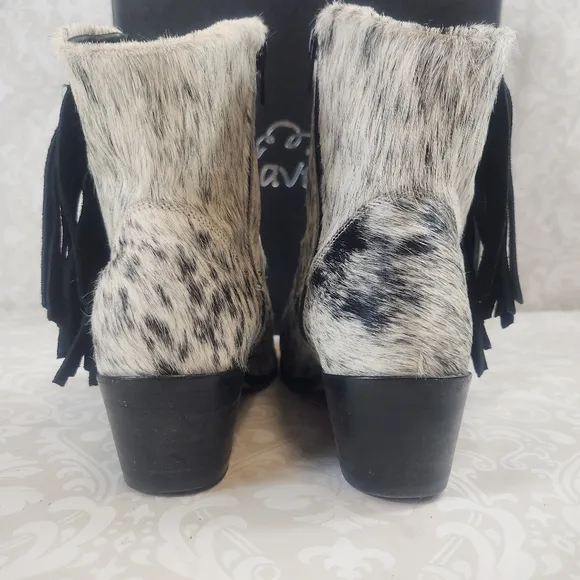 Agave Sky Cowhide Fringe Boots Inside Zipper Size 9.5