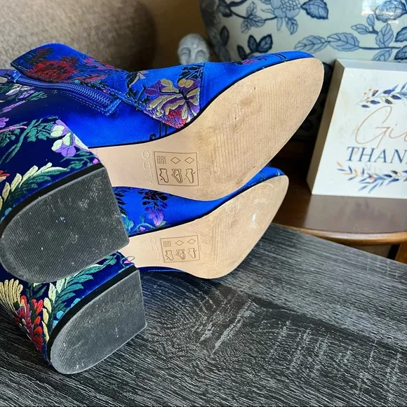 Aldo Blue Floral Brocade Fabric Boots US6.5 EU37 Retail $130