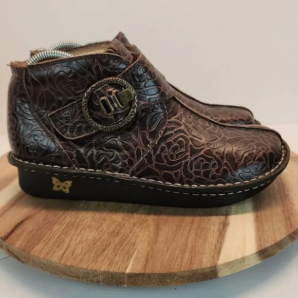 Alegria Caiti Choco Embossed Rose Boots Women's Size 8-8.5 / EU 38 Brown Leather