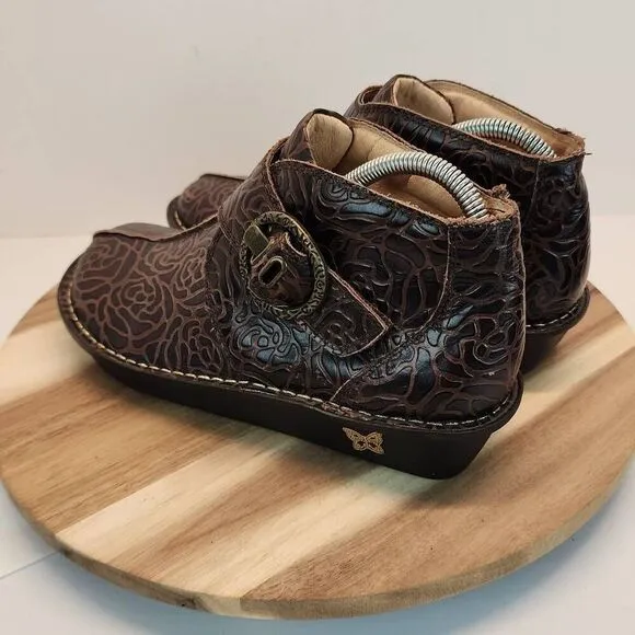 Alegria Caiti Choco Embossed Rose Boots Women's Size 8-8.5 / EU 38 Brown Leather