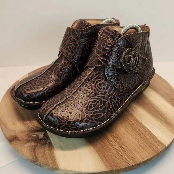 Alegria Caiti Choco Embossed Rose Boots Women's Size 8-8.5 / EU 38 Brown Leather