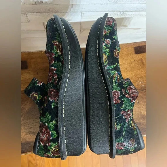 Alegria Paloma Winter Garden Black Mosaic Floral Mary Jane Shoes.  Size 38 W