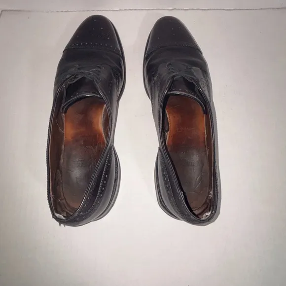 Allen Edmonds Men's Black Dark Burgundy Cap Toe Dress Shoes size 10.5 C