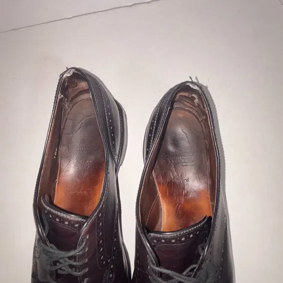 Allen Edmonds Men's Black Dark Burgundy Cap Toe Dress Shoes size 10.5 C
