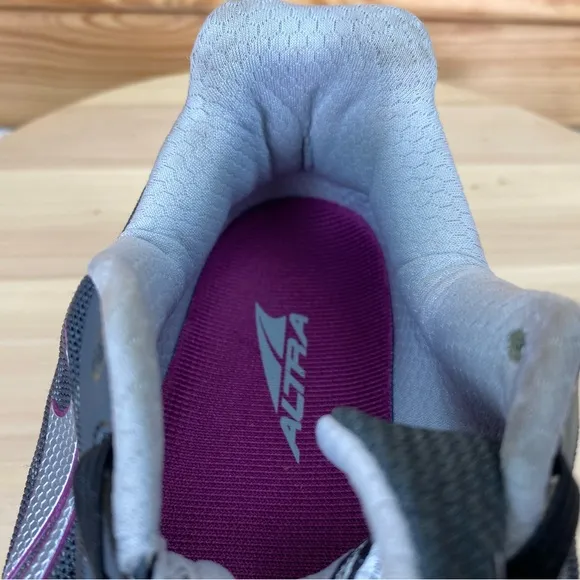 Altra Women’s 8.5 US Running Shoes Torin IQ AFW1737Q-3 Purple Gray Sneakers