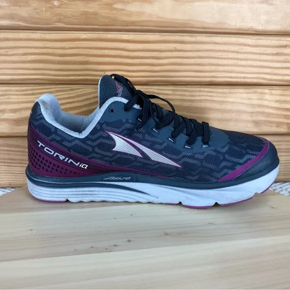 Altra Women’s 8.5 US Running Shoes Torin IQ AFW1737Q-3 Purple Gray Sneakers