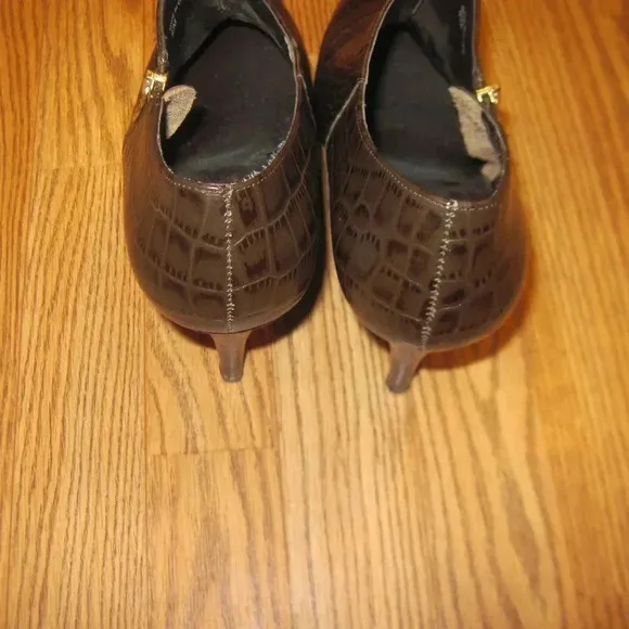 Ann Taylor LOFT Brown Zipper Booties Shoes Sz 9.5M