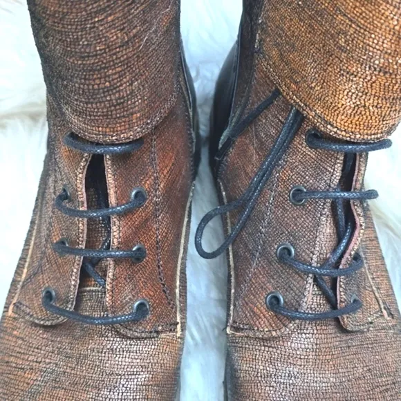 Anthropologie Coque Terra Brown textured Moto boots zipper 37