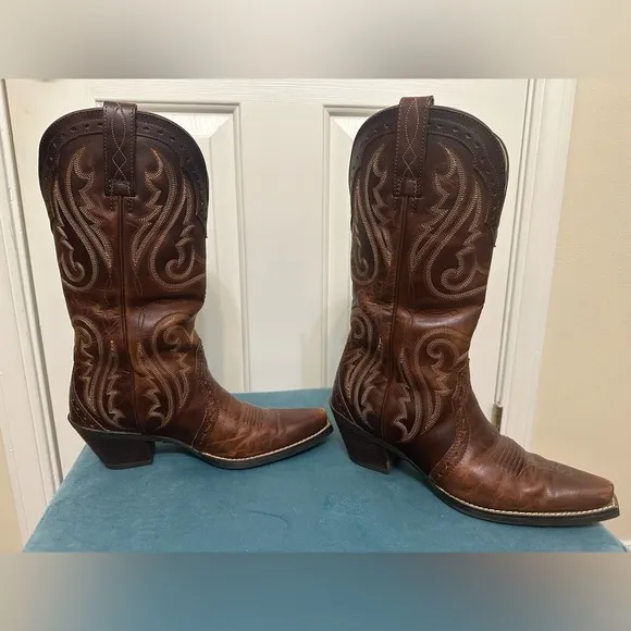 Ariat Brown Heeled Boots with Western Stitching 6B