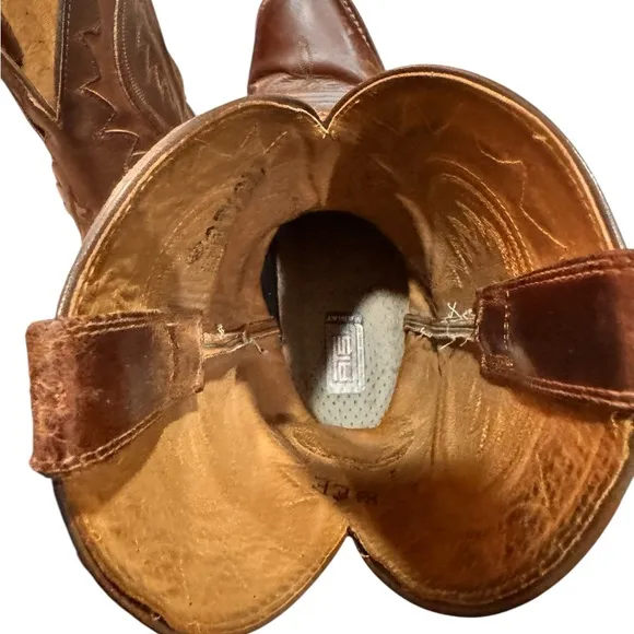 Ariat Brown Leather Cowboy Western Boots Men Sz 8.5 in GUC already broken in!