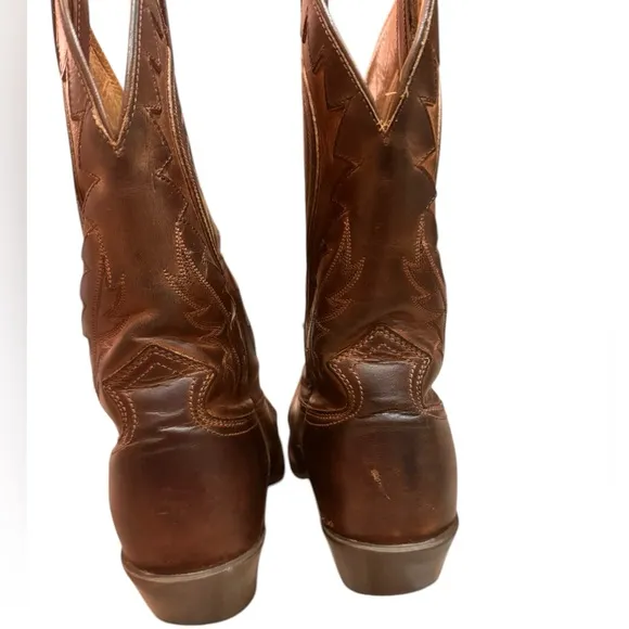 Ariat Brown Leather Cowboy Western Boots Men Sz 8.5 in GUC already broken in!