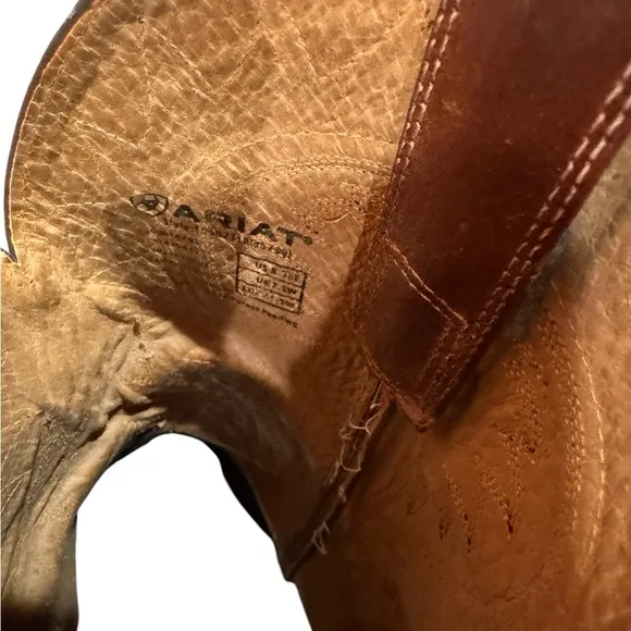 Ariat Brown Leather Cowboy Western Boots Men Sz 8.5 in GUC already broken in!