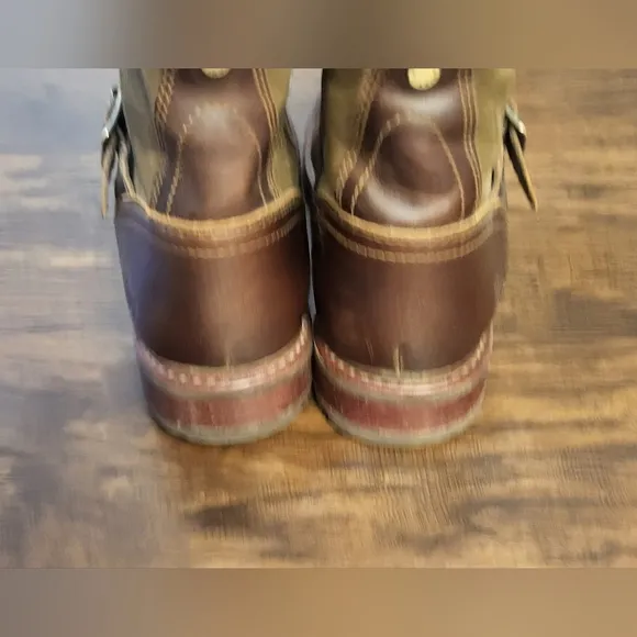 Ariat Savannah Watwrproof Boots Size 7