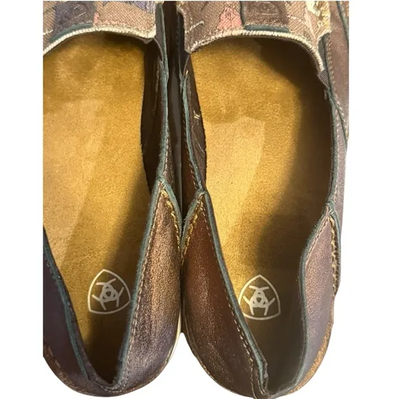Ariat Women’s Bronze and Steerhead Cruiser Size slip on shoes loafers Size 8B