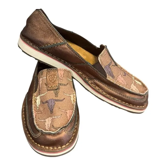 Ariat Women’s Bronze and Steerhead Cruiser Size slip on shoes loafers Size 8B