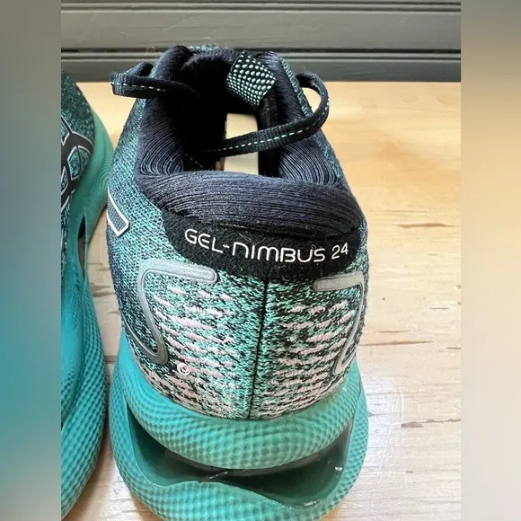 Asiscs Gel- Nimbus 24  Womens Size 7.5 Green And Black
