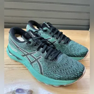 Asiscs Gel- Nimbus 24  Womens Size 7.5 Green And Black