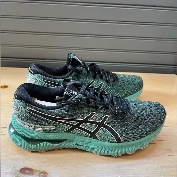 Asiscs Gel- Nimbus 24  Womens Size 7.5 Green And Black
