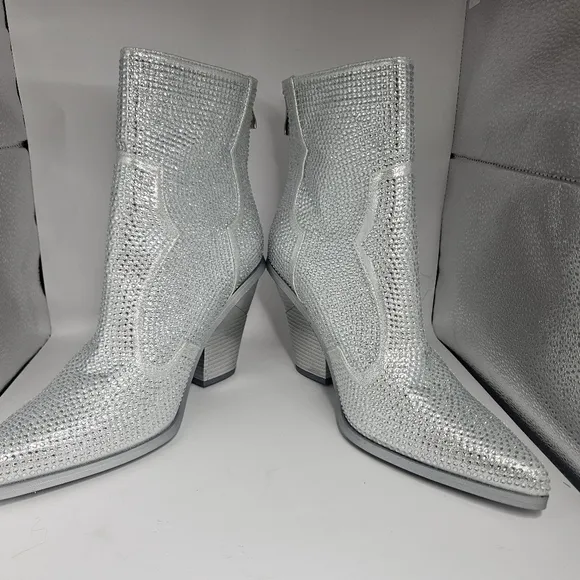 Azalea Wang Soulard Rhinestone Cowgirl Bootie SZ 9