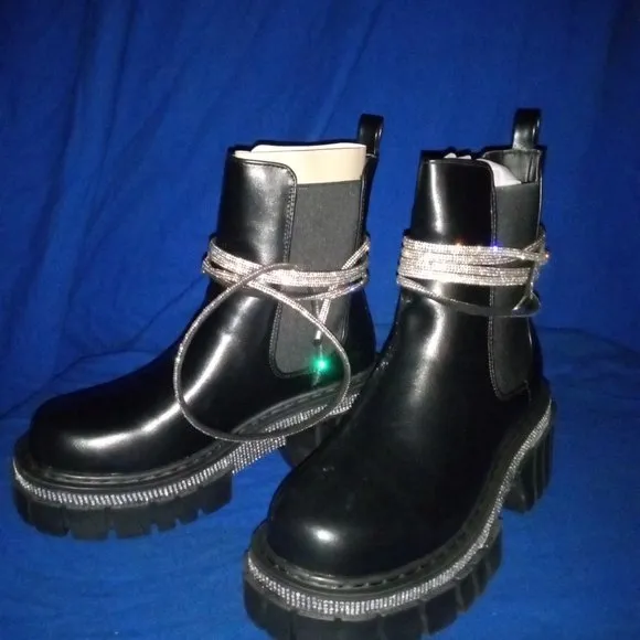 AZALEA WANG  TO THE LEFT IN A SECOND  Ankle Boots ( BRAND NEW !!!)