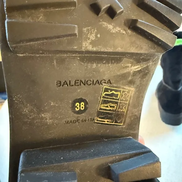 Balenciaga Shearling Boots Women's Size 38 Black Suede Winter Boots