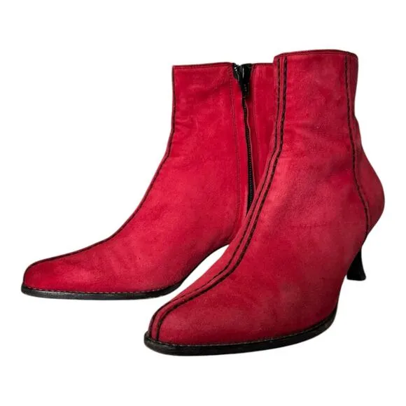Bally Sexy Red suede &amp; black exposed stitching bootie with kitten heel size 5
