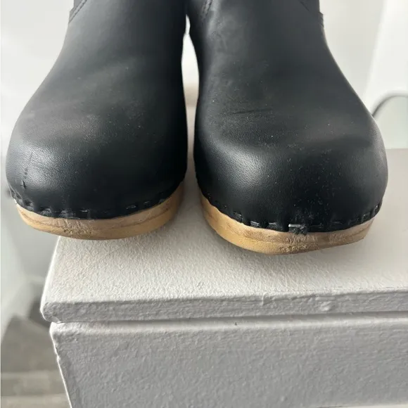 Barely Worn No. 6 5” Leather Clog Buckle Boot on Mid Heel in Black