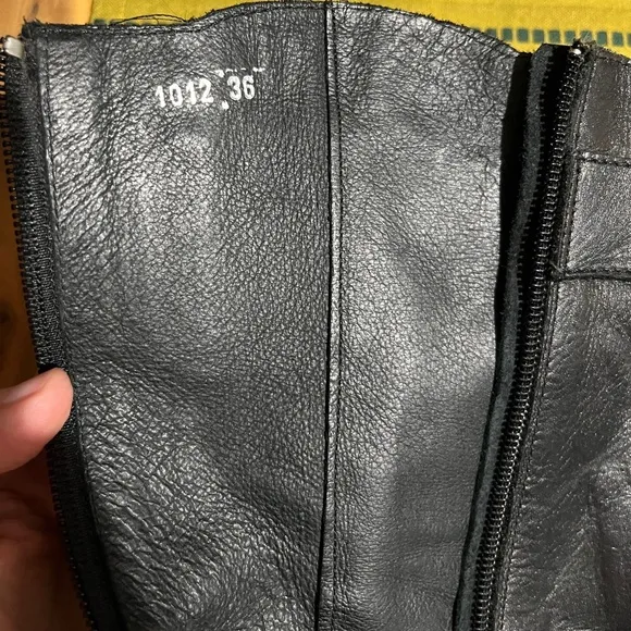 💥Barney’s New York black combat style 6 Ladies💥Preloved by me💥