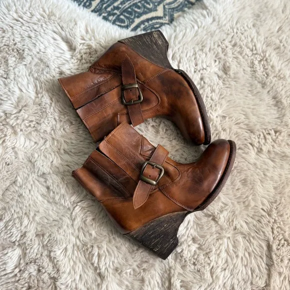 BED STU Gentry Handmade Cognac Cobbler Leather Distressed Wedge Ankle Boots 6