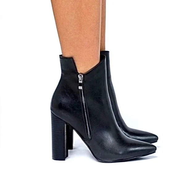 BILLINI MABELLE Princess Polly Ankle Boots in Black Size 8