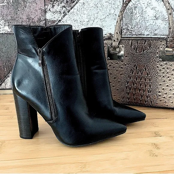 BILLINI MABELLE Princess Polly Ankle Boots in Black Size 8