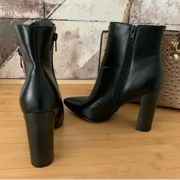 BILLINI MABELLE Princess Polly Ankle Boots in Black Size 8