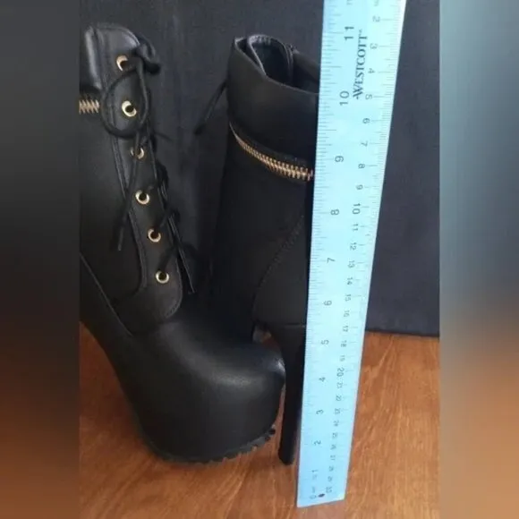 Black Heeled Boots with non slip traction size 8